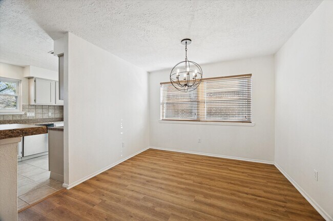 Building Photo - 2784 Forest Point Dr