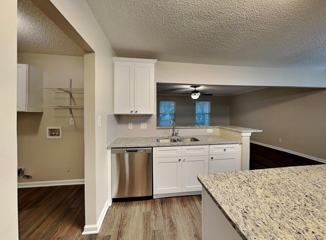 Building Photo - 10636 Greatford Ct