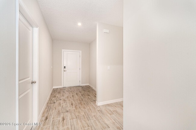 Building Photo - 5840 Granite Ln