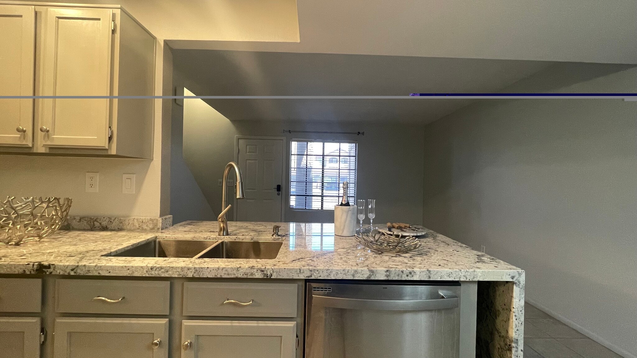 Building Photo - 8625 E Belleview Pl