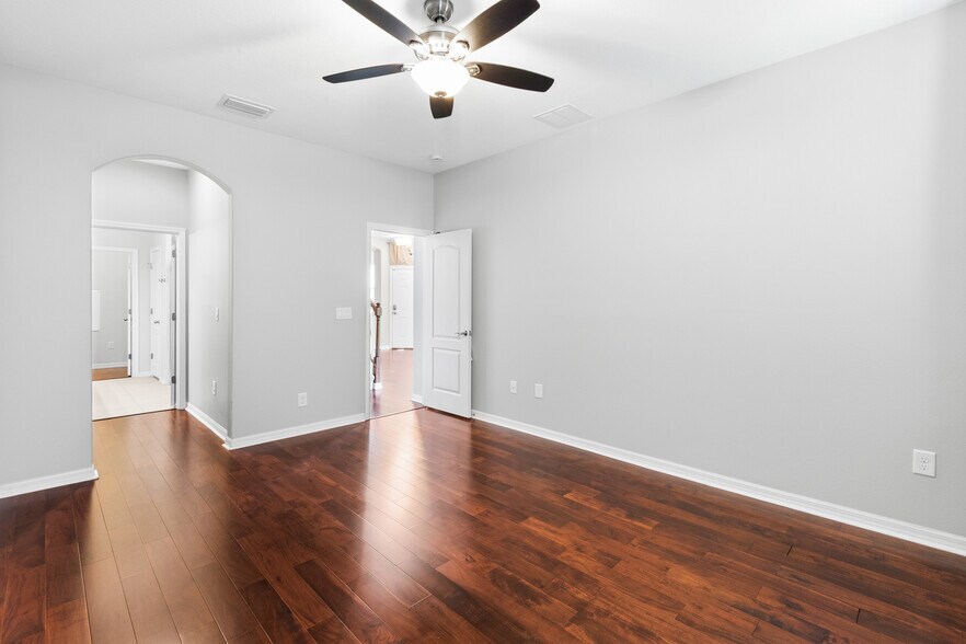 Building Photo - 5129 Bay Isle Cir