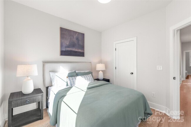 Building Photo - 1314 Carolyn Dr