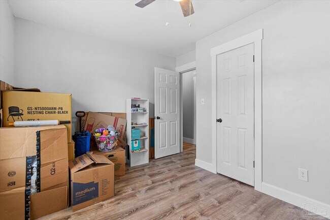 Building Photo - 10663 Silver Creek Dr