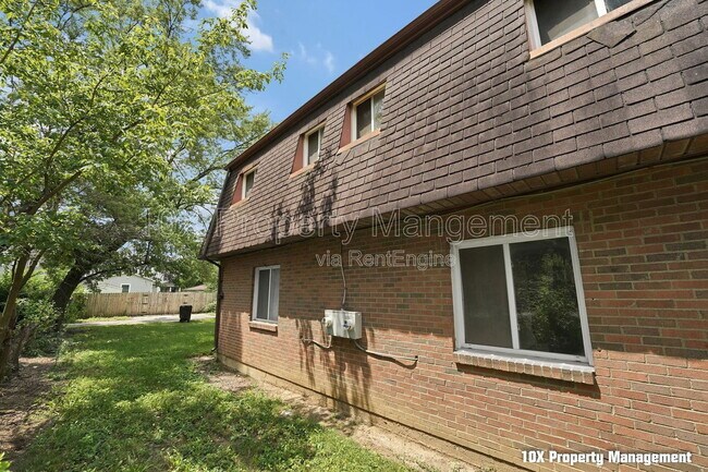 Building Photo - 1577 Briarwood Ave