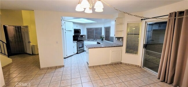 Building Photo - 14644 Bella Courte