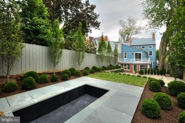 Building Photo - 1228 30th St NW