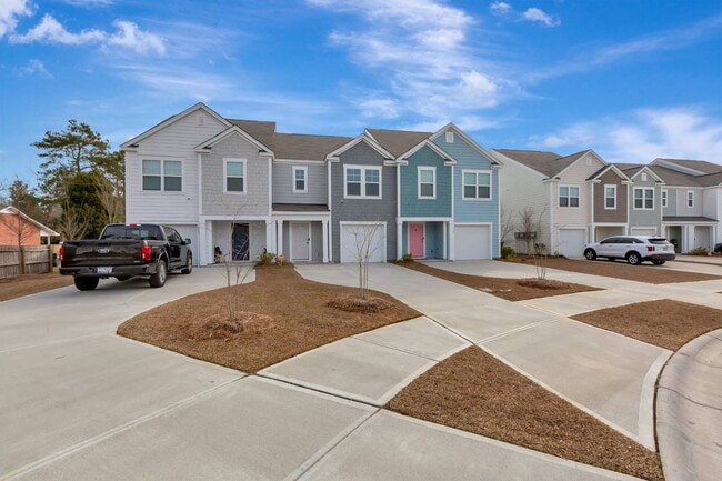 Building Photo - Townes at Merrimack