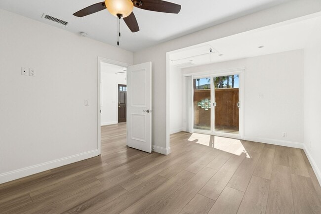 Building Photo - Private Guest House in Eastside Costa Mesa