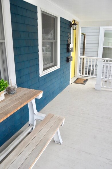 Building Photo - 56 Ash St