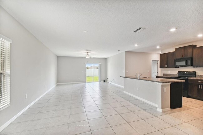 Building Photo - 7512 Samuel Ivy Dr