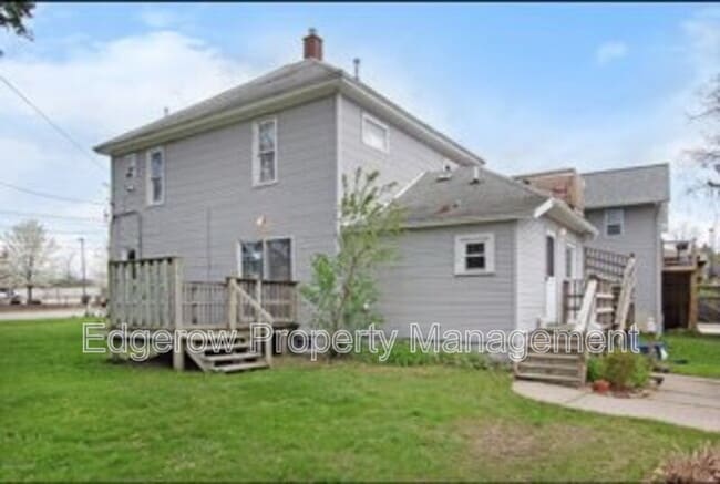 Building Photo - 352 Holmdene Blvd NE