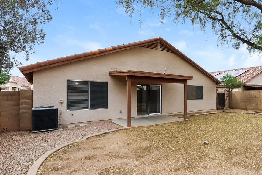 Building Photo - 16255 N 158th Dr