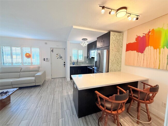 Building Photo - 2930 Day Ave