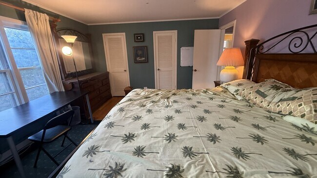 Building Photo - 1923 Sherman Ave