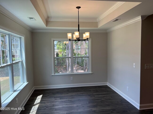 Building Photo - 2205 Rhinestone Dr