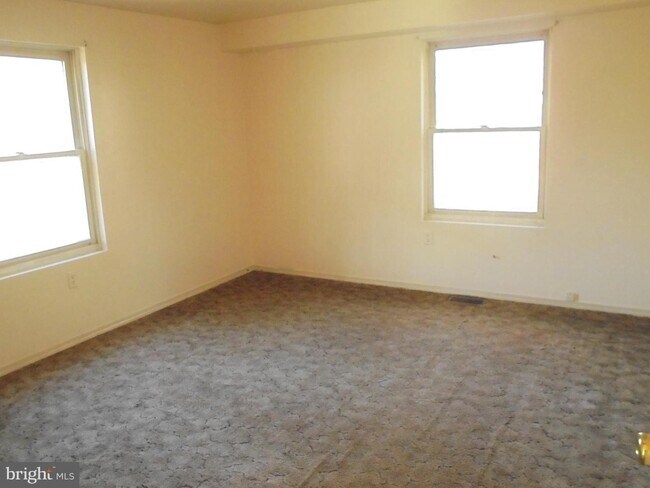 Building Photo - 51 Ed Turner Ln