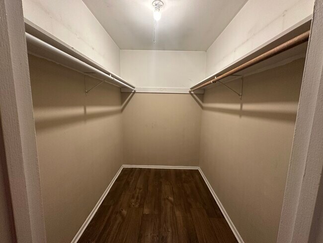 Building Photo - 4518 Beau Monde Dr