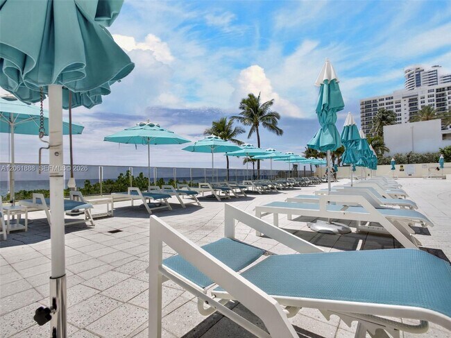 Building Photo - 2501 S Ocean Dr