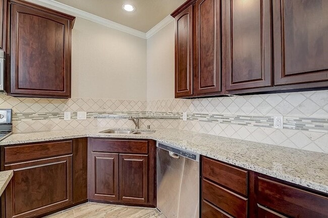 Building Photo - 2518 Adam Ln