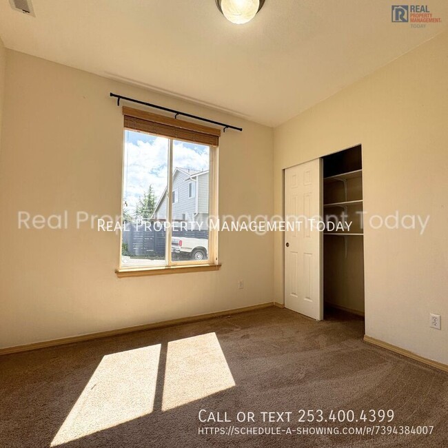 Building Photo - 15117 67th Ave E