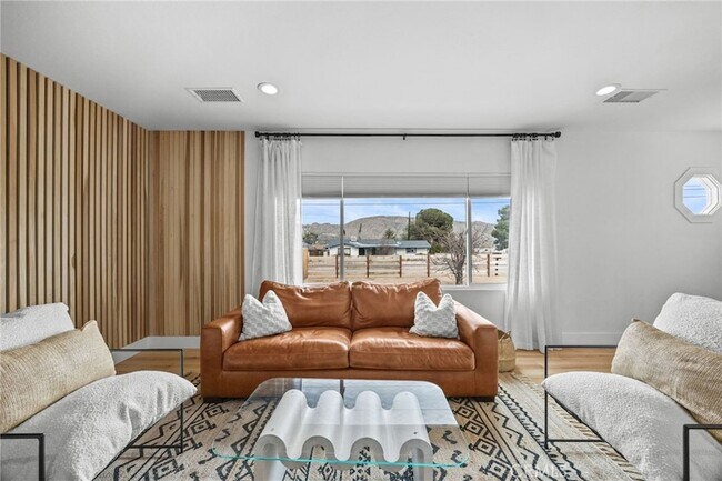 Building Photo - 55585 Onaga Trail