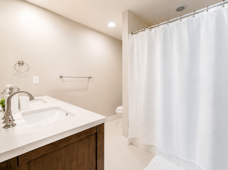 Building Photo - 11789 Saint Andrews Pl