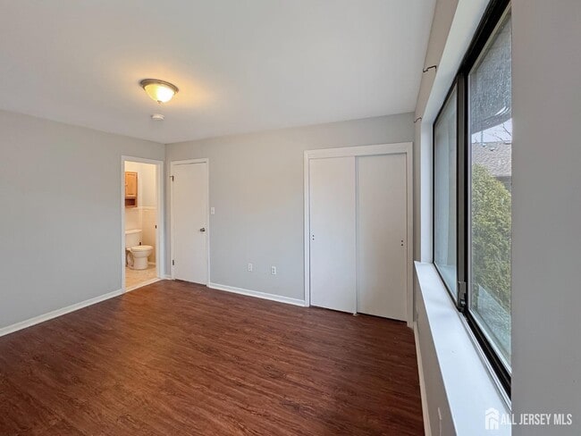 Building Photo - 3908 Birchwood Ct