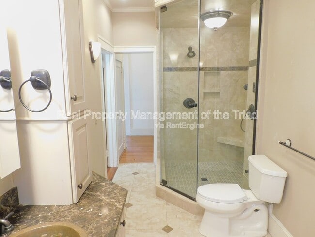 Building Photo - 1224 Glade St NW