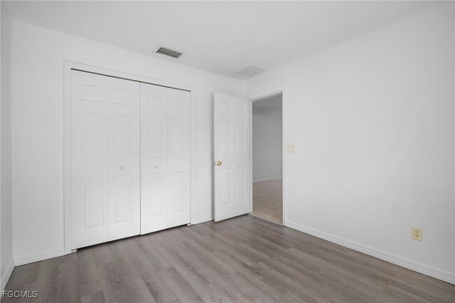 Building Photo - 4646 15th St SW