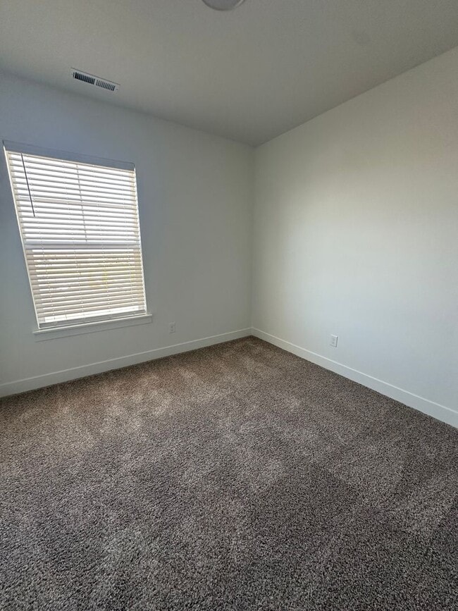 Building Photo - Brand New 3 Bedroom Condo with Resort-Style Amenities in Herriman!