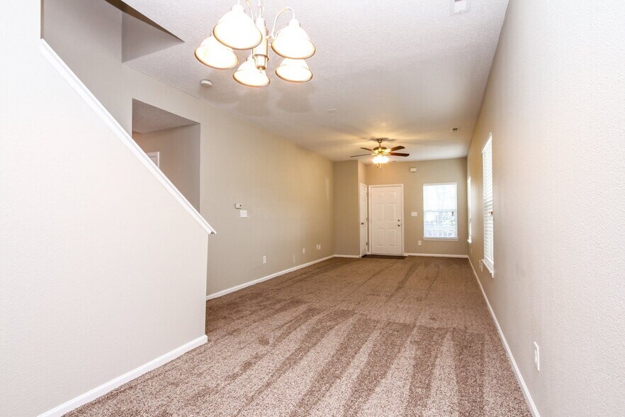 Building Photo - 8020 Lake Tree Cir