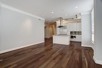 Building Photo - 1419 Montrose-ID711.2