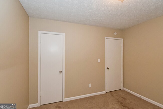 Building Photo - 8152 Dunellen Ln