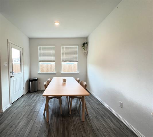 Building Photo - 745 Twinvale Dr