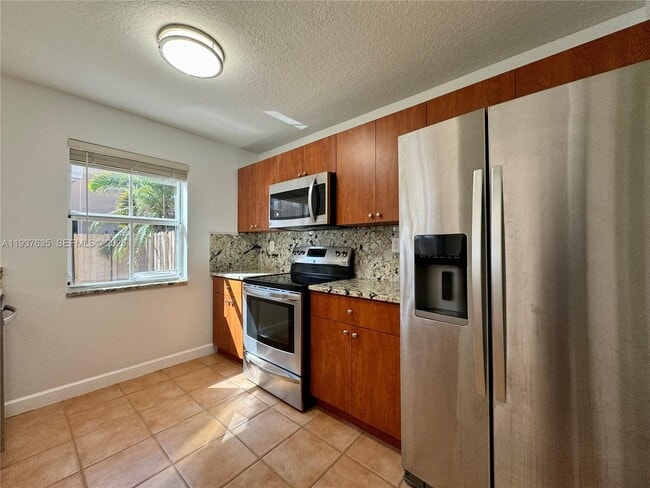 Building Photo - 3162 SW 153rd Ct