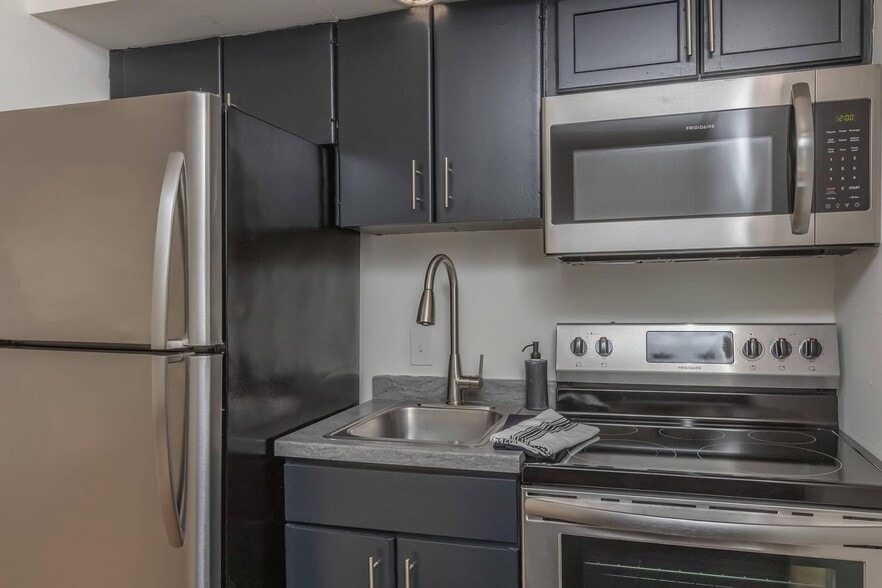 Interior Photo - River Hills Flats