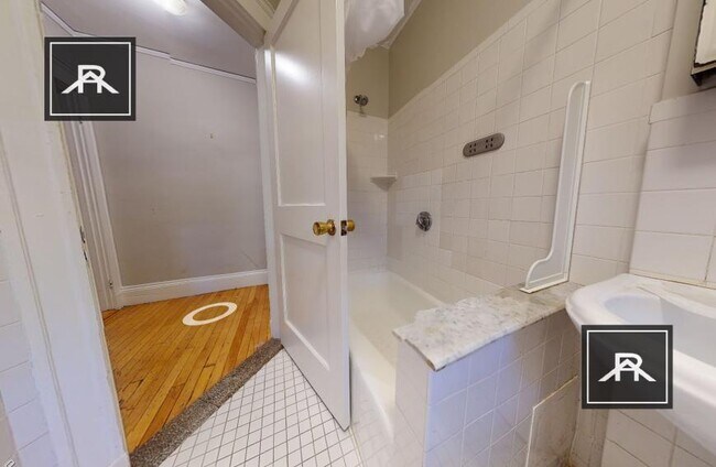 Building Photo - 2 bedroom in Cambridge MA 02138