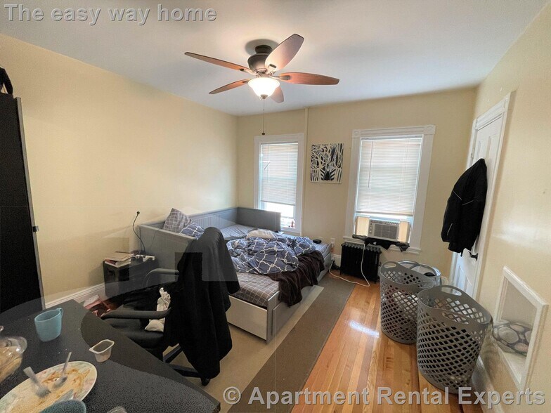 Building Photo - 42-44 Gorham St Unit #2