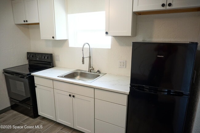 Building Photo - 2848 Shwonda Ave NE