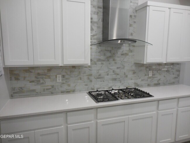 Building Photo - 7405 Norte Portugal Ln