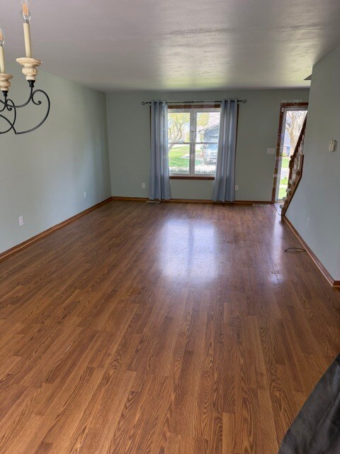 Building Photo - 501 Lakecrest Dr