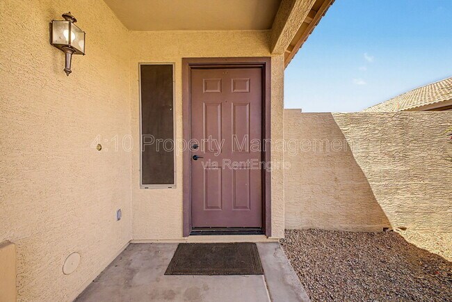 Building Photo - 3296 E Warbler Rd