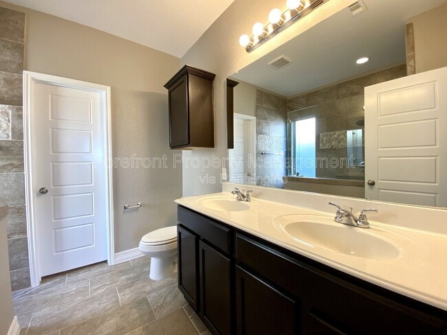 Building Photo - 1206 Ranch Falls