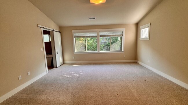 Building Photo - 3755 Monterey Ct NE