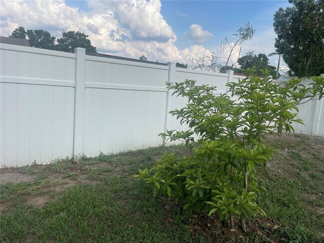 Building Photo - 125 Cranfield Ct
