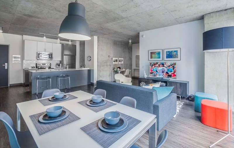 Building Photo - 200 W Washington St