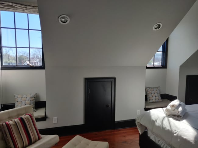 Building Photo - 3 BD DOWNTOWN Single Family House