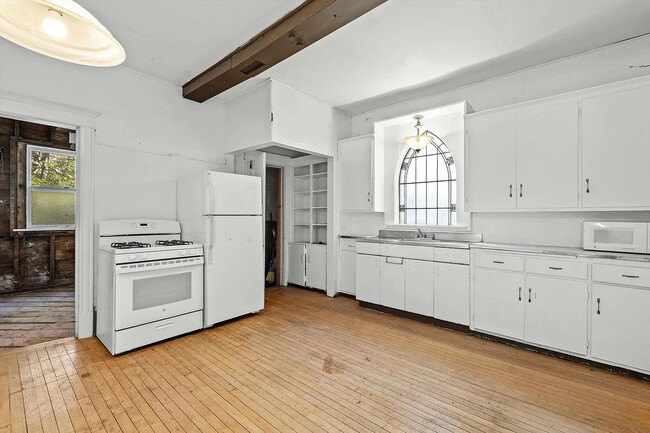 Building Photo - Freemont Duplex