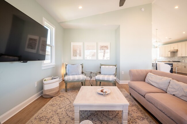 Building Photo - PERFECT BEACH GETAWAY - AVAILABLE MID-DECE...