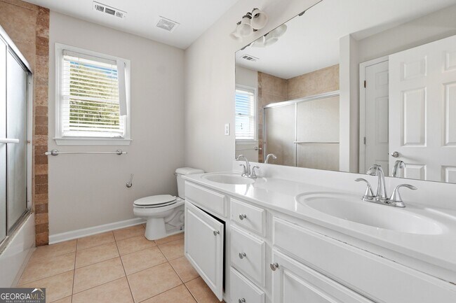 Building Photo - 715 Arbor Cove